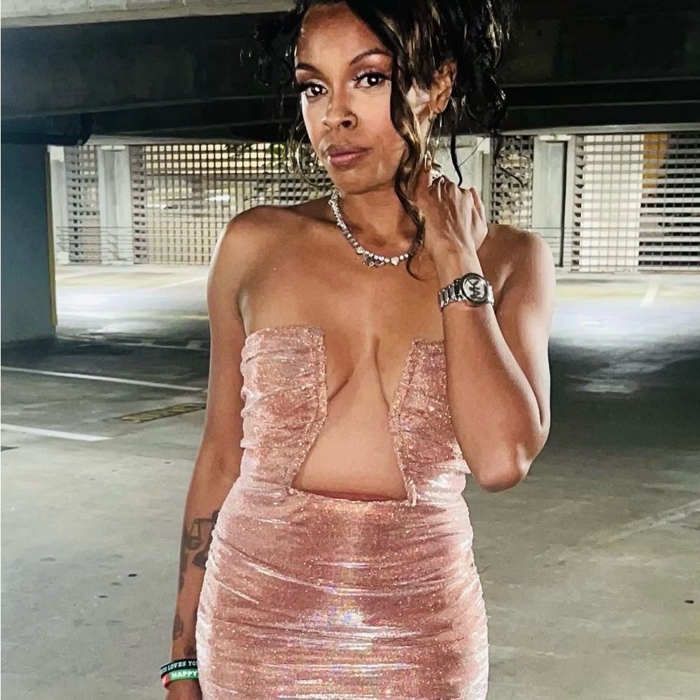 Meet your Posher, Dana